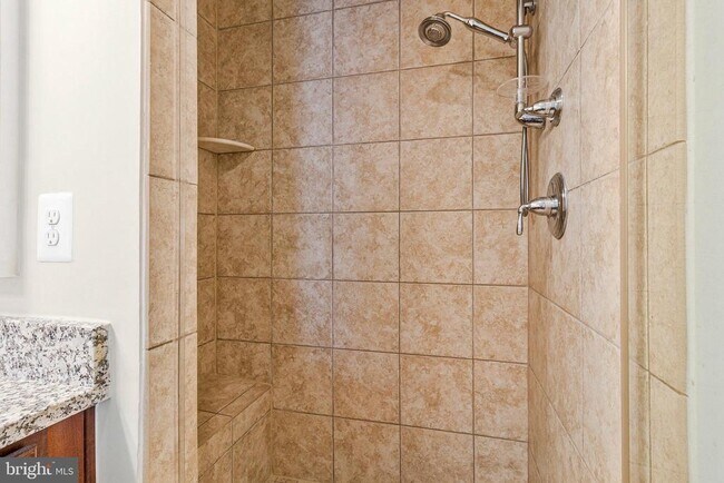 Building Photo - 4531 Westhall Dr