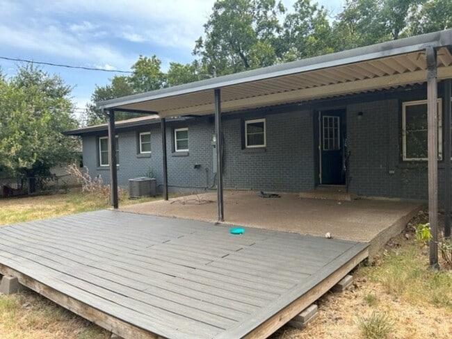 Building Photo - Beautiful home located in Robinson Texas