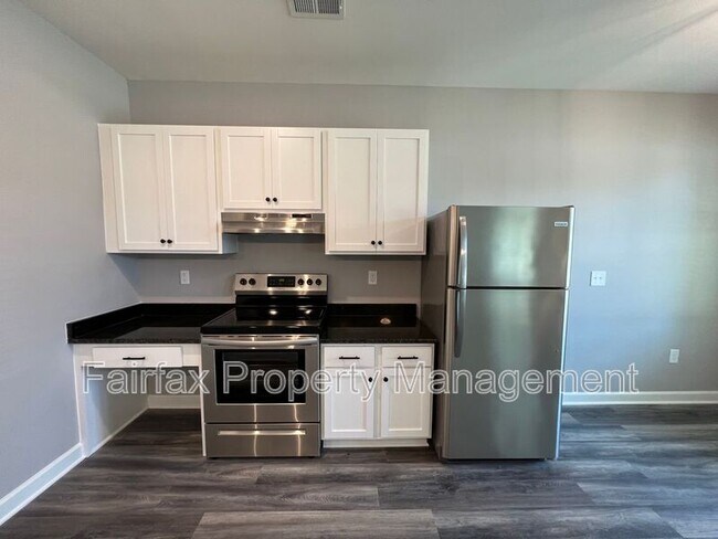 Building Photo - 518 Boone St