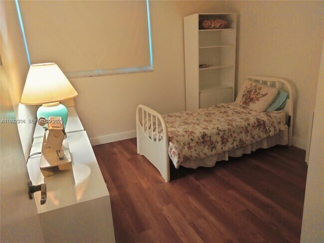 Building Photo - 3801 Environ Blvd