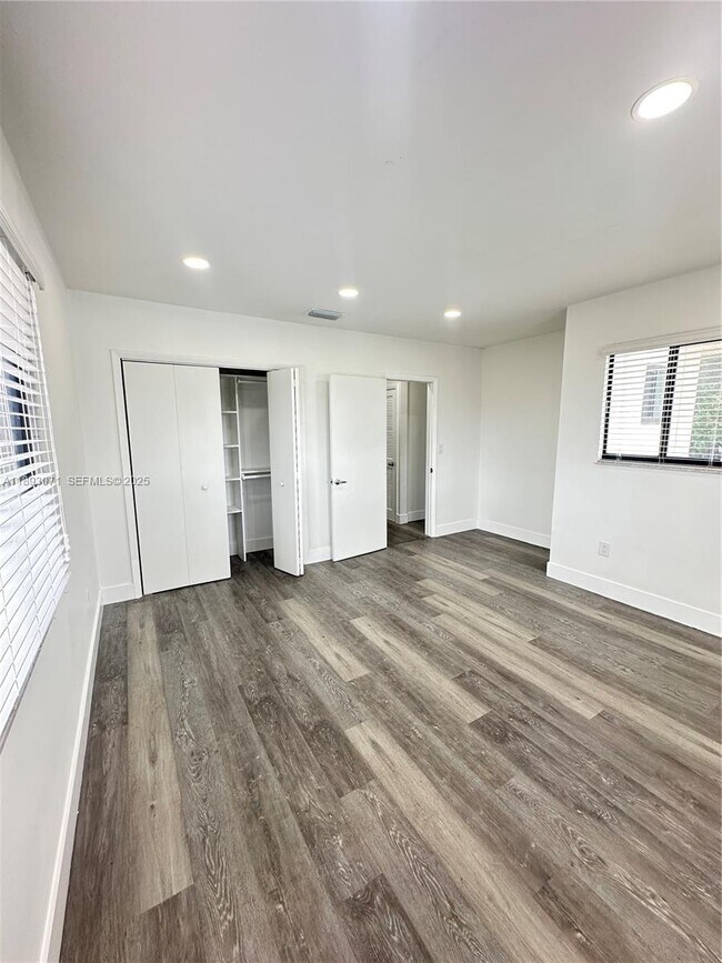 Building Photo - 97 NW 73rd Pl