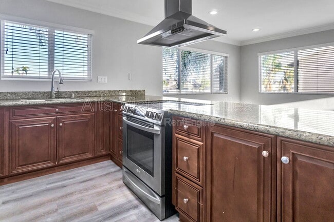 Building Photo - 4070 Morrell St