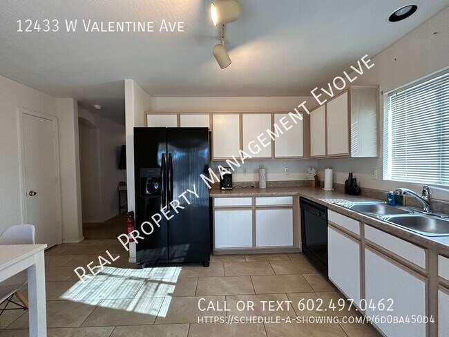 Building Photo - COME TOUR TODAY!