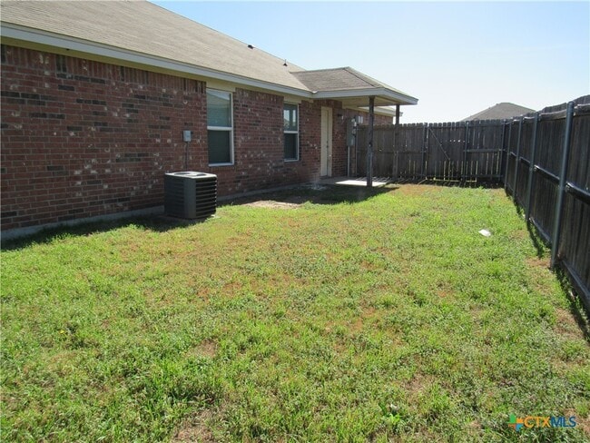 Building Photo - 2906 Starlight Dr