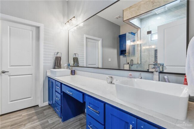 Building Photo - 13 Optimum E Dr