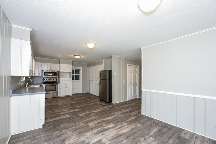 Building Photo - 455 Brookshire Dr