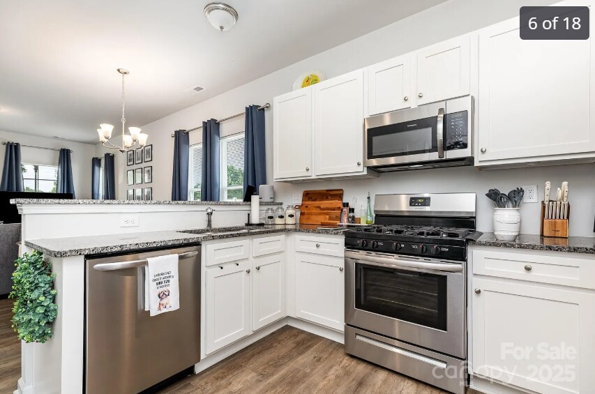 Building Photo - 218 Canina Ln