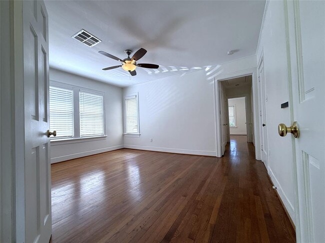 Building Photo - 2312 Quenby St