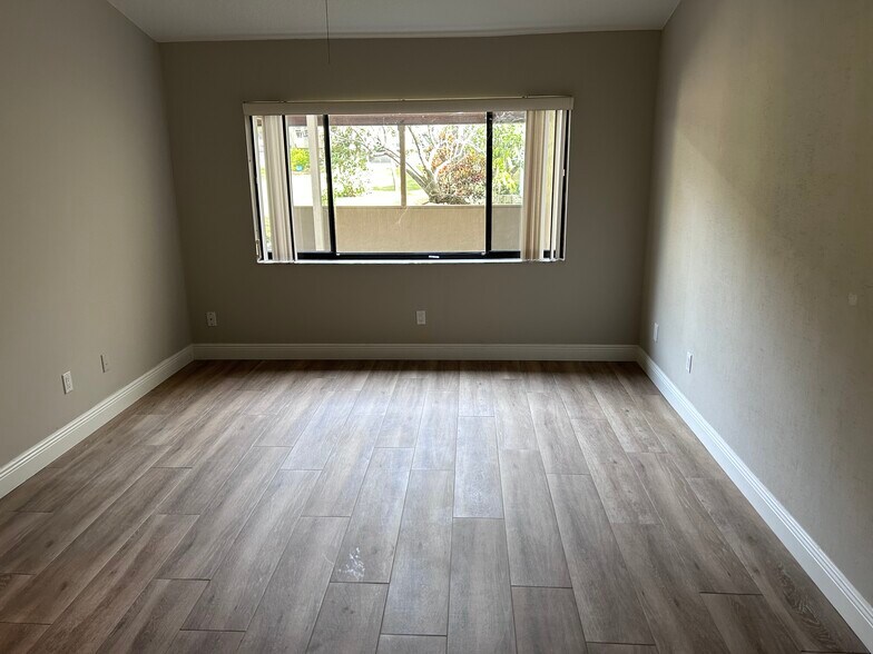 Master Bedroom - 8559 Pomelo Tree Ln