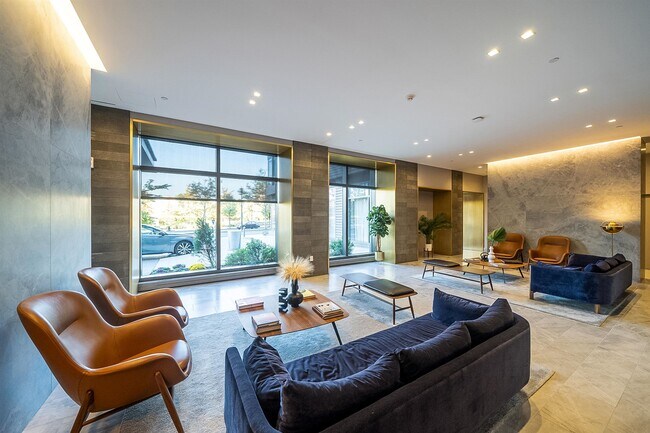 Building Photo - 75 Park Ln S