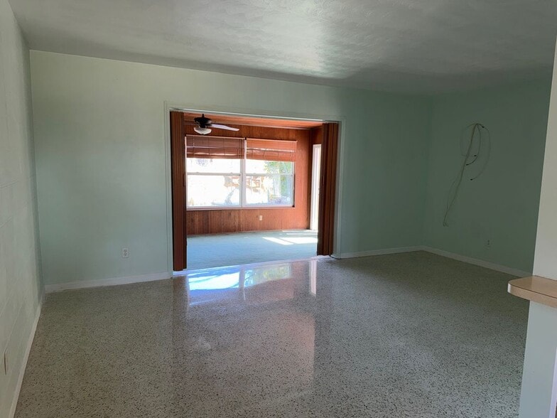 Building Photo - 10189 106th Terrace