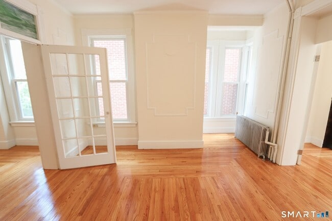 Building Photo - 235 Wooster St
