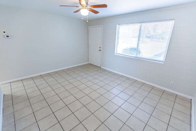 Building Photo - 1309 N Arbor Ave