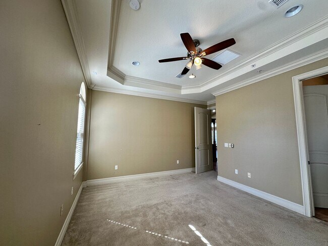 Building Photo - Spacious Haile Plantation Apartment – 3BR/2BA with Over 2,000 Sq. Ft. | Pet Friendly & Prime Loca...