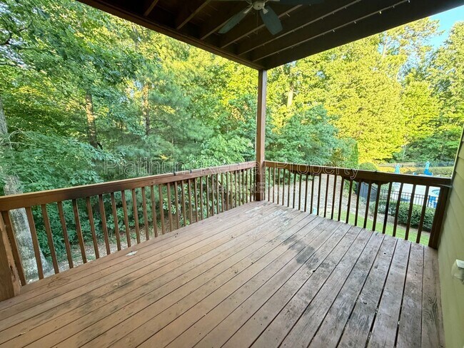 Building Photo - 12785 Doe Dr