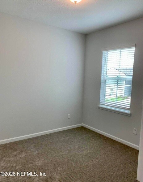 Building Photo - 46 Fieldfare Ln