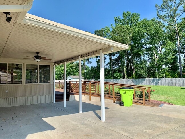 Building Photo - Charming Updated Home, Quiet Street Near Base, Fenced Yard!