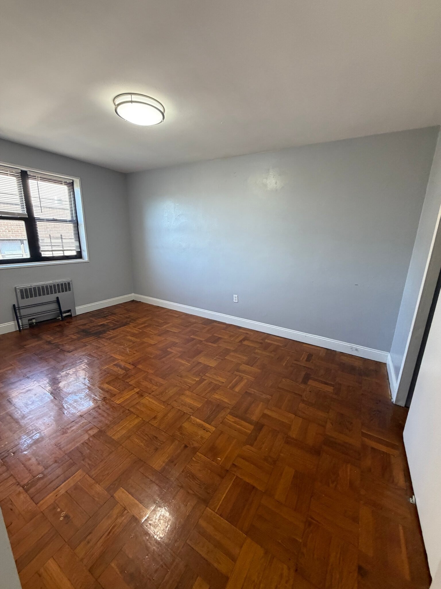 Building Photo - 56 S Munn Ave