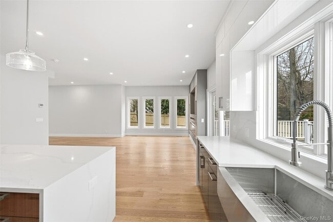 Building Photo - 67 Paulding Ln