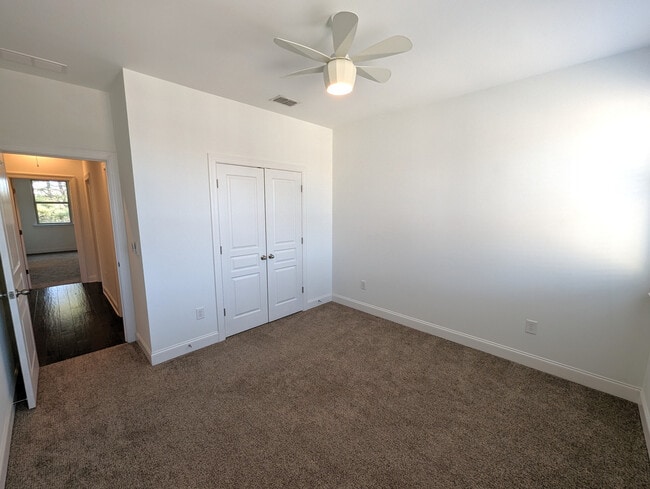 Building Photo - 146 Brindle Ln