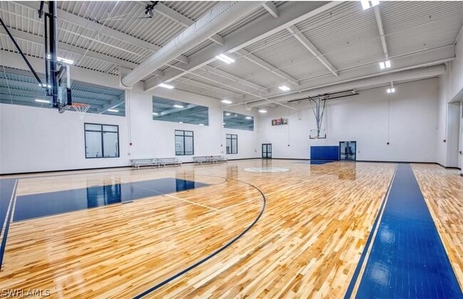 Building Photo - 19600 Hinkley Dr