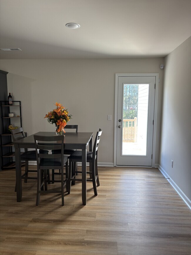Building Photo - 49 Hydrangea Ln