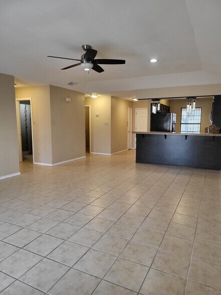 Building Photo - 2401 S Jackson Rd