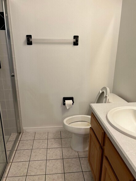 Bathroom - 20110 Ralston St