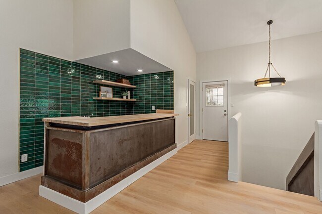 Building Photo - Charming 3-Bedroom Mid-Century Gem in the ...