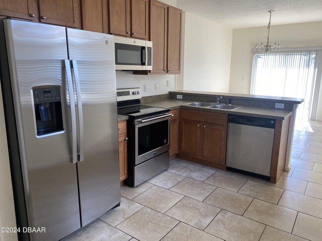 Building Photo - 1936 Cove Point Rd