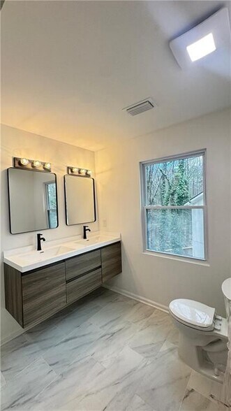 Building Photo - 1352 Overlook Cove SE