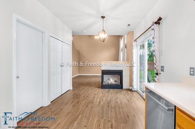 Building Photo - 5249 Mountain Air Cir
