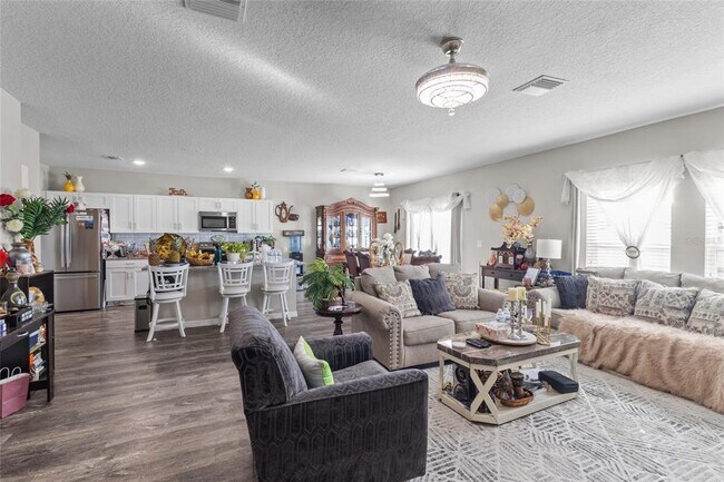 Building Photo - 12841 Tannencrest Dr