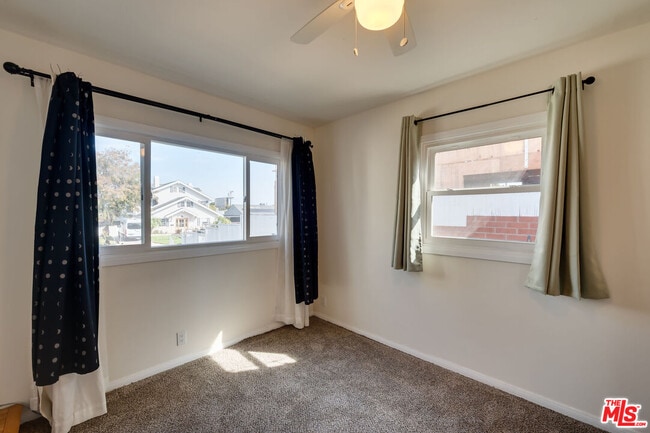 Building Photo - 8305 Colegio Dr