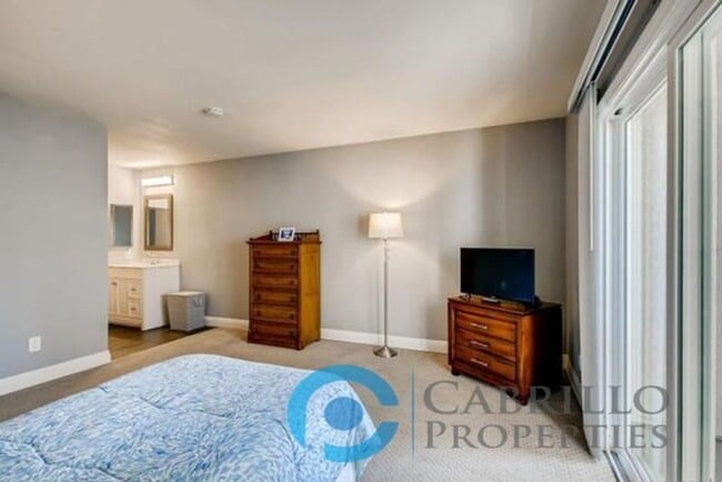 Building Photo - 5350 Baltimore Dr