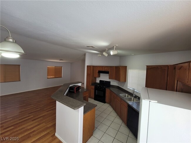 Building Photo - 5228 Mineral Lake Dr