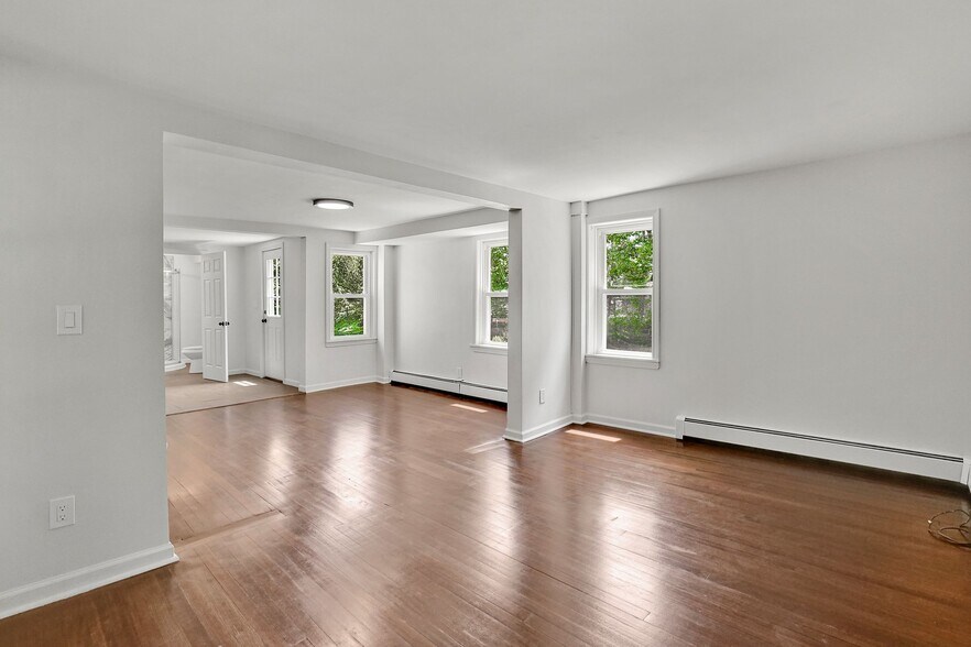 Building Photo - 46 Chestnut Street Pl