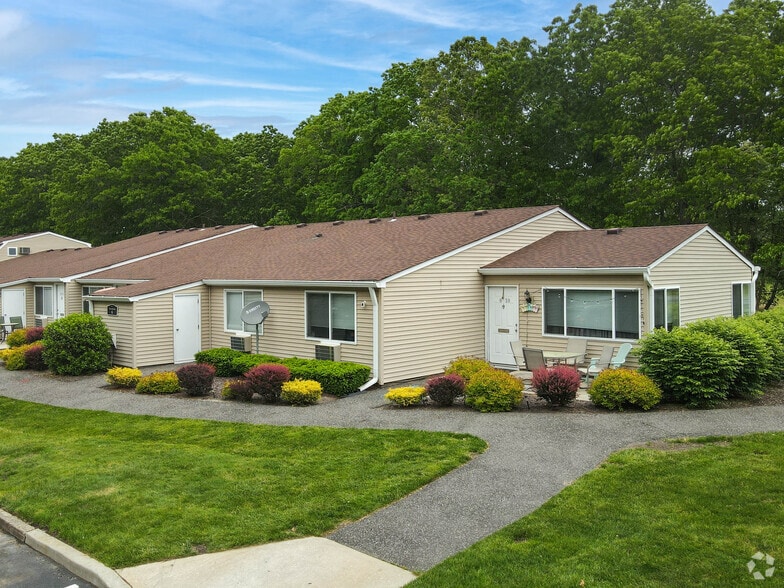 Primary Photo - Villas at Pine Hills