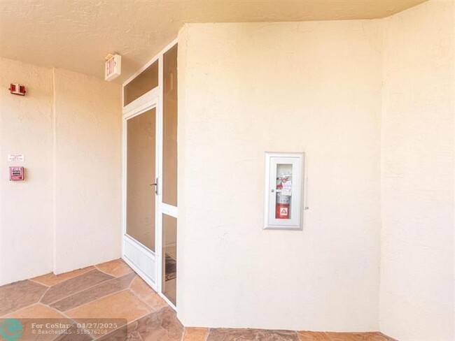 Building Photo - 7660 Trent Dr
