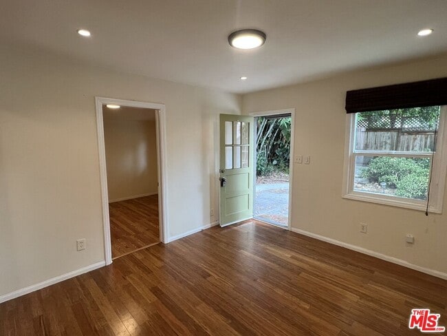 Building Photo - 2019 Cypress Ave.