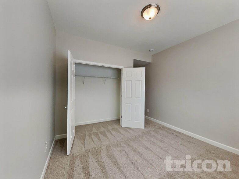 Building Photo - 7310 Rock Hampton Ct