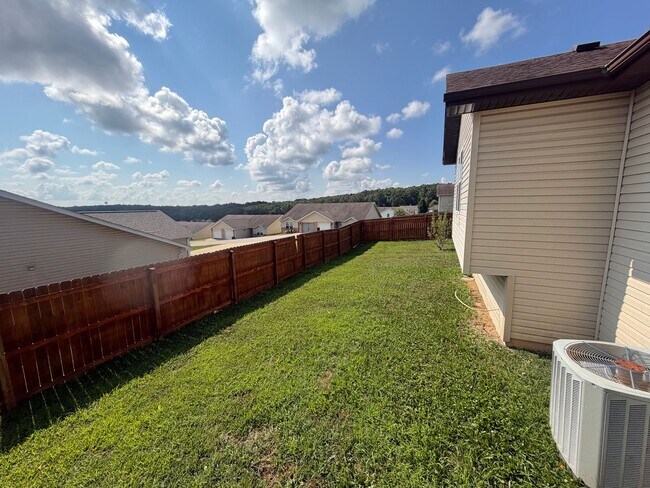 Building Photo - 161 Lyle Curtis Cir