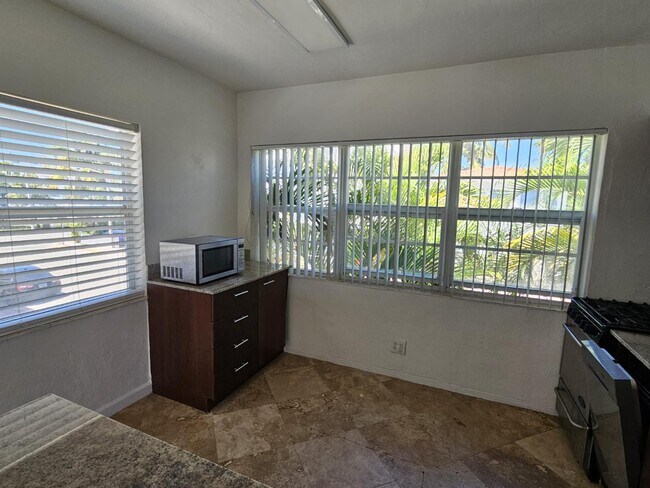 Building Photo - 7950 Abbott Ave