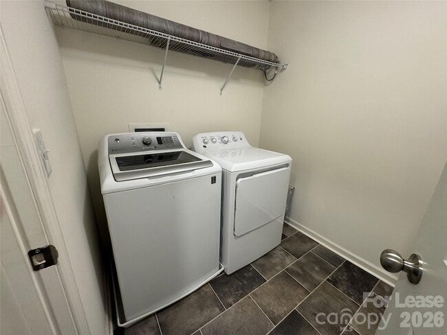Building Photo - 574 Scotch Meadows Loop