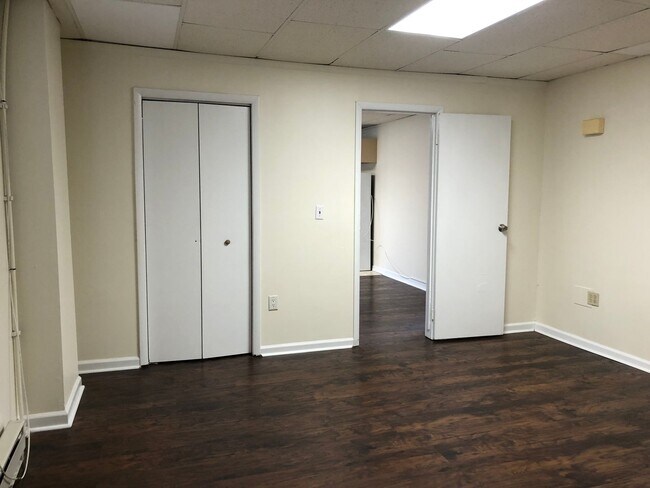 Building Photo - 601 Chestnut Ave