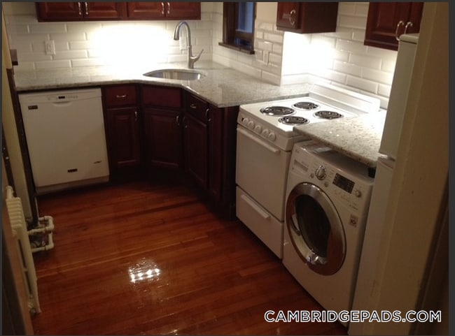 Building Photo - 26 Dover St