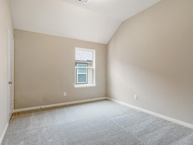 Building Photo - 7010 Lauren Oak Dr