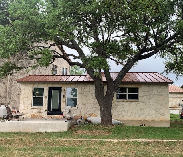 Building Photo - 1116 Lakeshore Dr