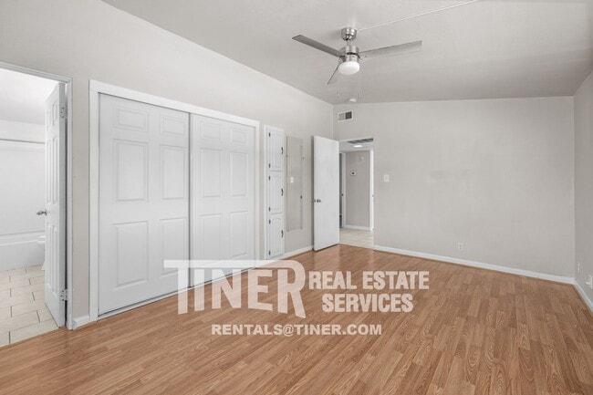 Building Photo - 8968 Talisman Dr