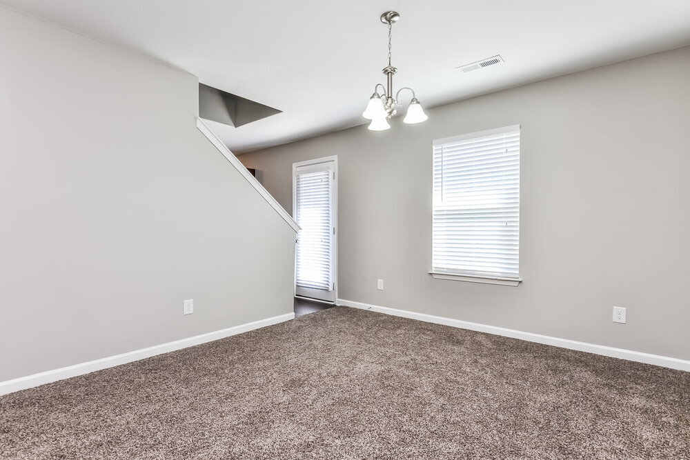 Building Photo - 531 Randolph Dr